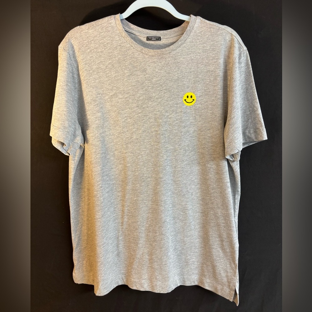 Saks Fifth Avenue Gray Tee with Yellow Smiley